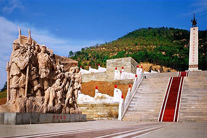 编制长征国家文化公园建设保护规划，积极促进吴起县红色旅游大发展