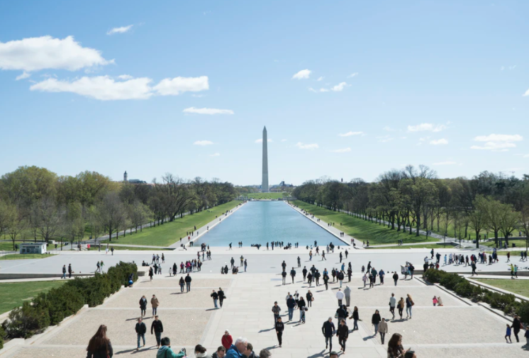 文旅部：上半年国内旅游总人次超18亿，比去年同期增100.8%